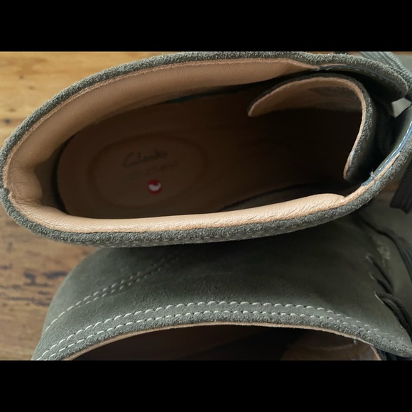 Clark’s leather upper, lace up dark olive suede. Women’s booties, ankle chunky - Picture 12 of 13